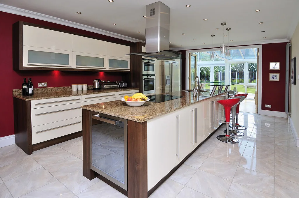 Kitchen Breakfast Bar Ideas: Islands, Peninsulas and Stools